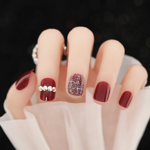 Glamouröse mit Strass veredelte Press-On Nagelset