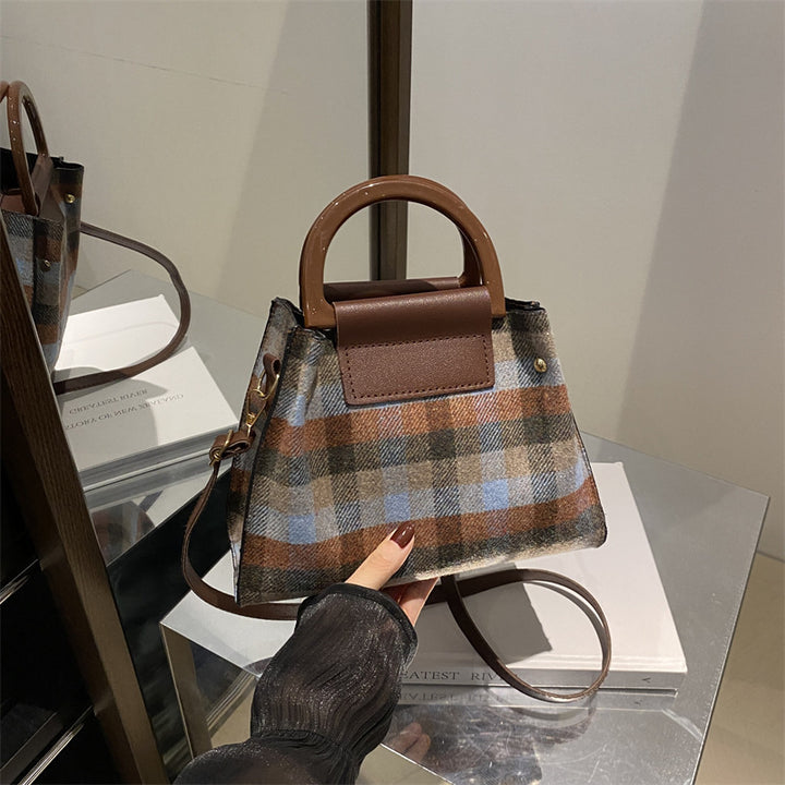 Karo Strukturierte Mini-Handtasche Karnz