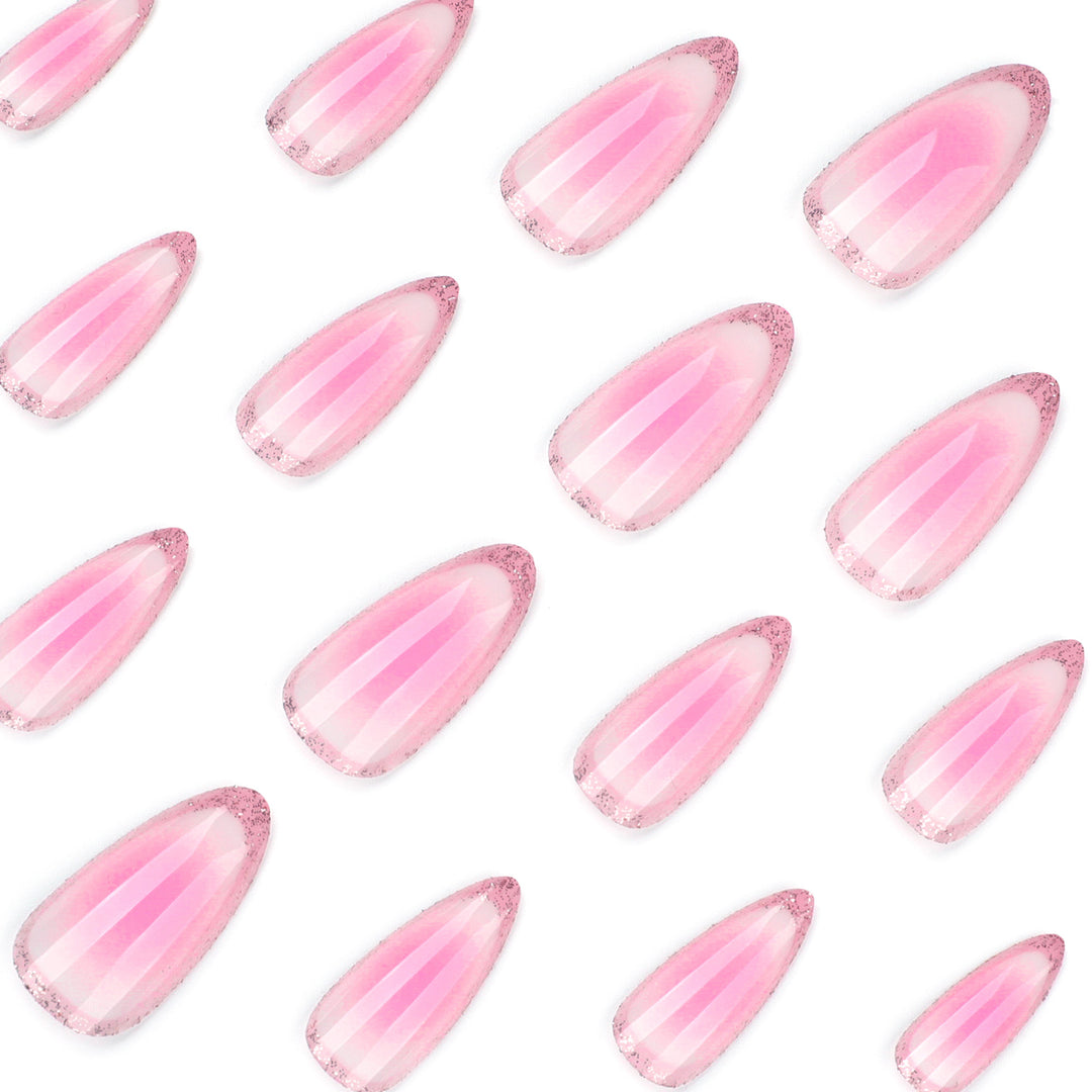 Kunstvolle Acryl-Nägel mit sanftem Ombre-Design Karnz