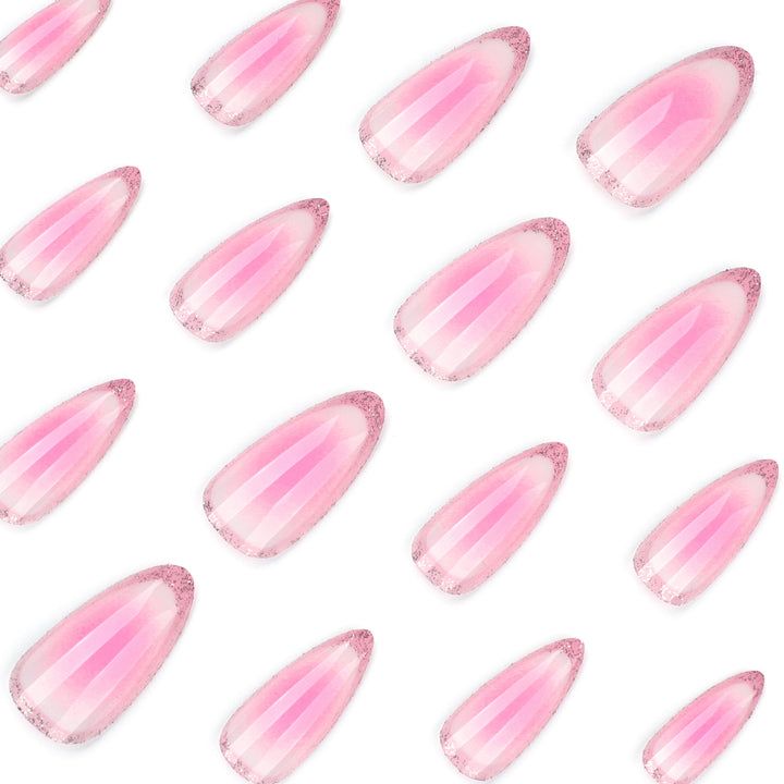 Kunstvolle Acryl-Nägel mit sanftem Ombre-Design Karnz