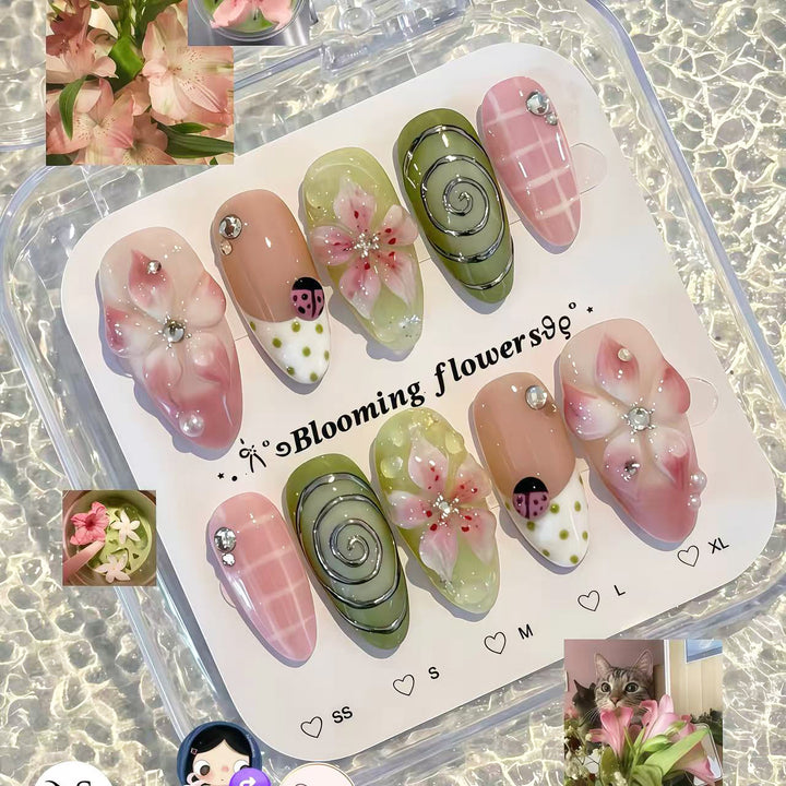 Dekorativer Floraler Nagelkunst Press-On Set 1790746157