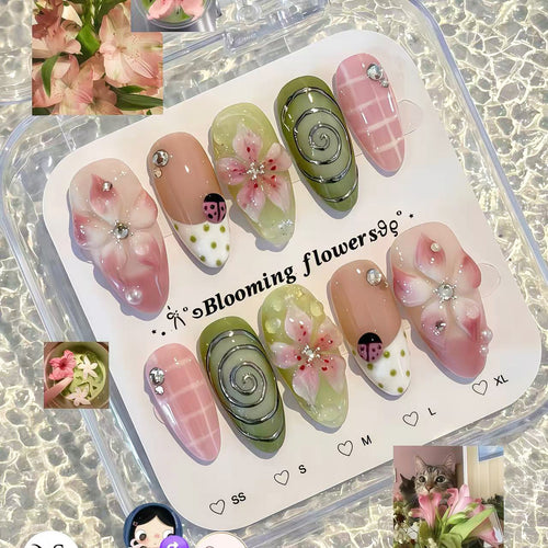 Dekorativer Floraler Nagelkunst Press-On Set 1790746157
