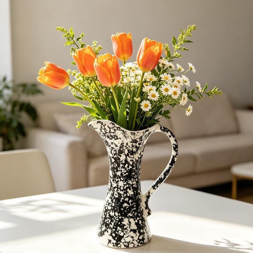 Dekorativer Blumenkrug Karnz