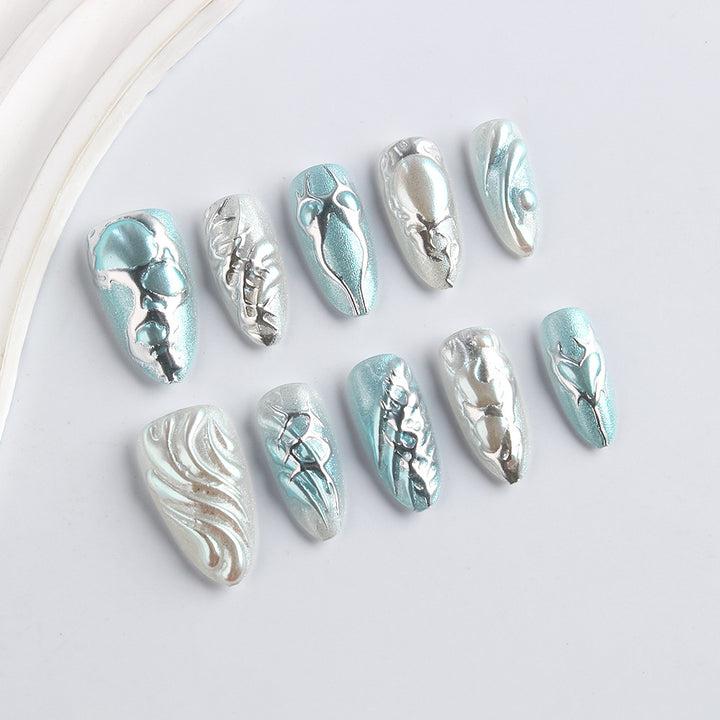 Künstlerisches Metallisches Press-On Nagelset Karnz