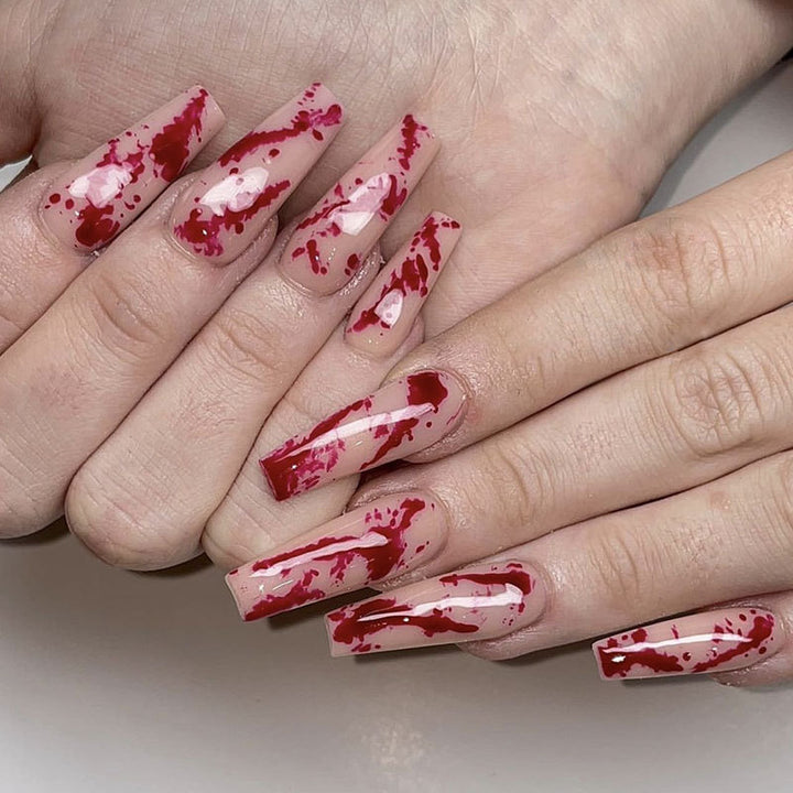 Künstlerische Blutbesprenkelung Nagelkunst Erweiterungen Karnz