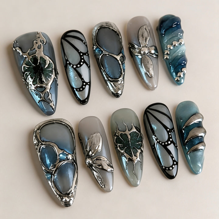 Künstlerische Nagelkunst Karnz