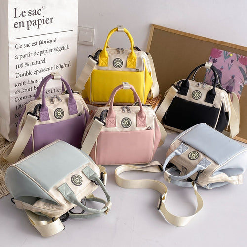 Stylische isolierte Lunchbox Karnz