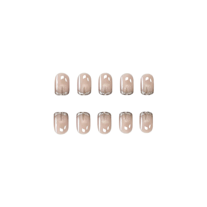 Elegante French Tip Nagelkunst Karnz