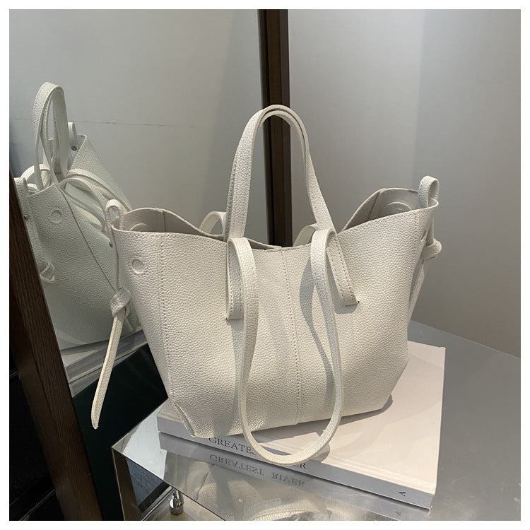 Texturierte Leder Alltags-Tote-Bag Karnz
