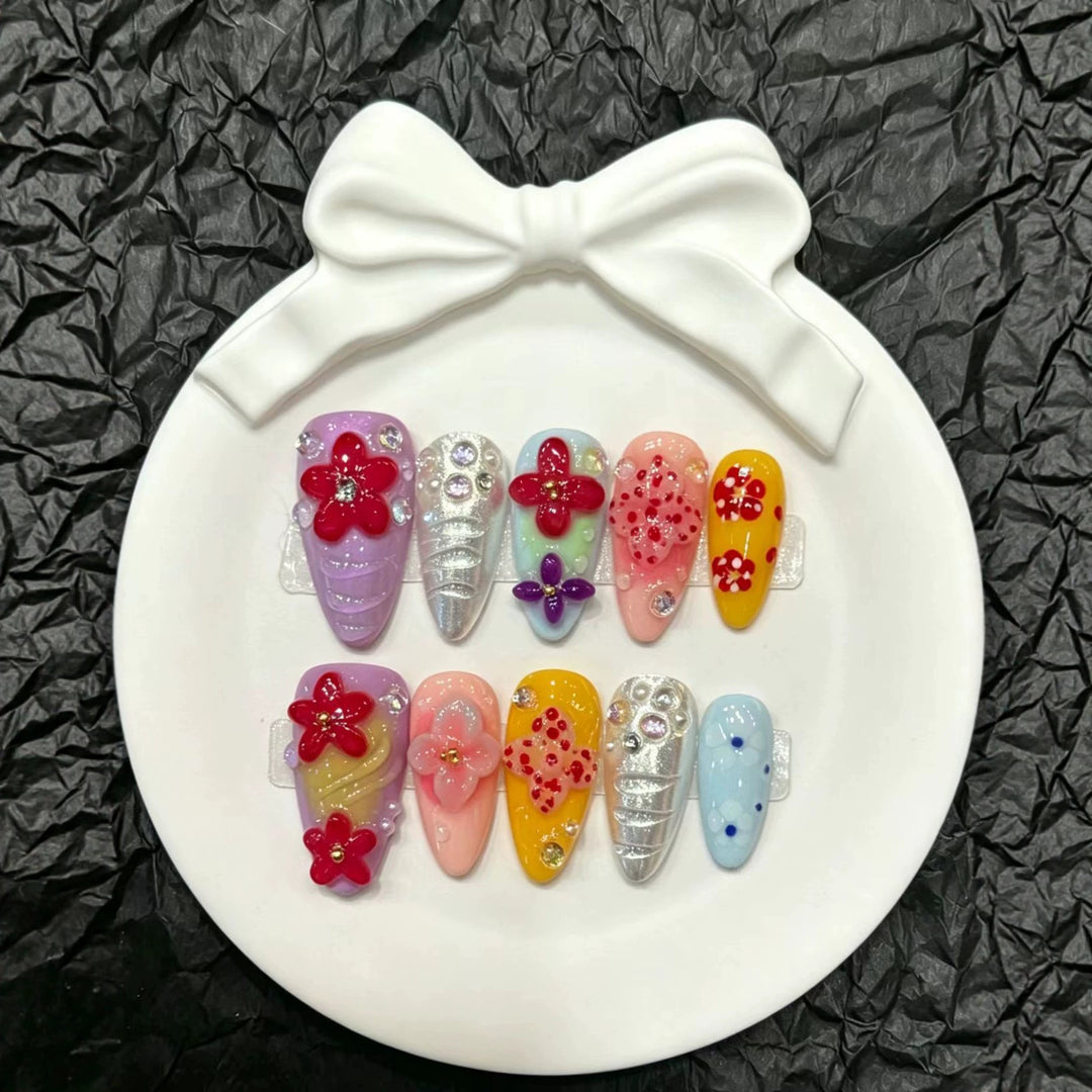 Künstlerisches Floral-Press-On-Nägel-Set