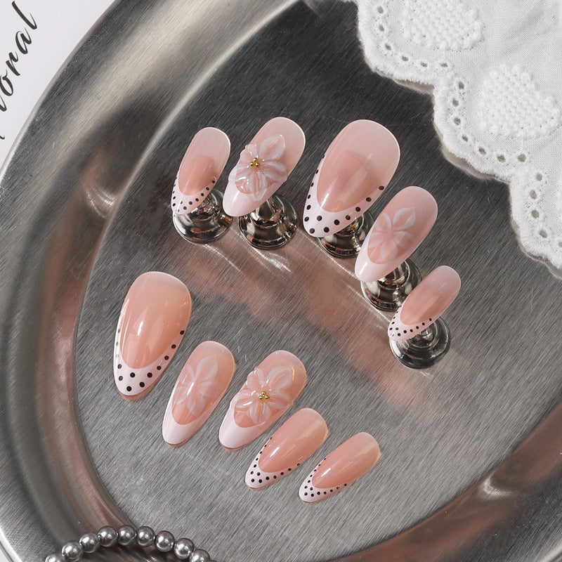 Elegantes florales Kunst-Press-On-Nagelset Karnz