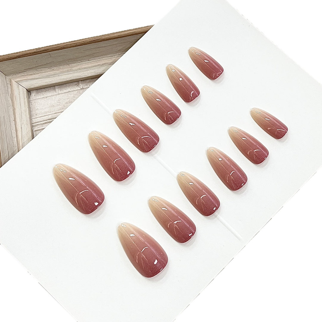 Elegante Ombre Druck-Nägel Karnz