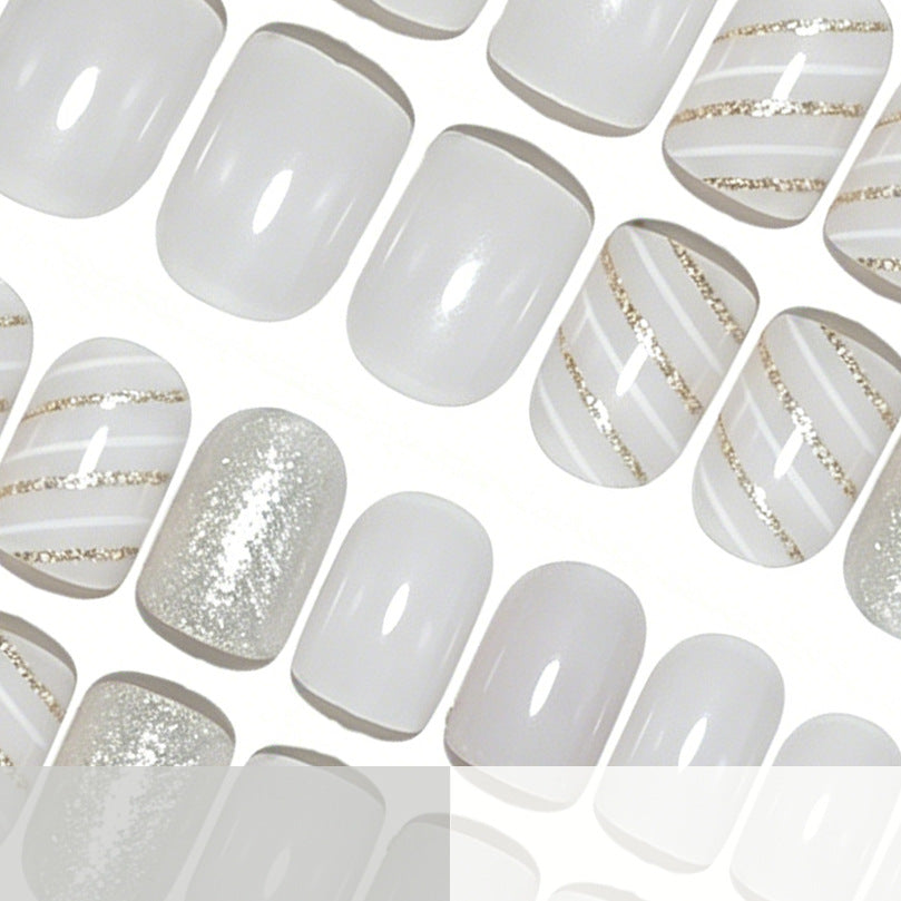 Elegante Glitzer-Nagelkunstverzierungen Karnz