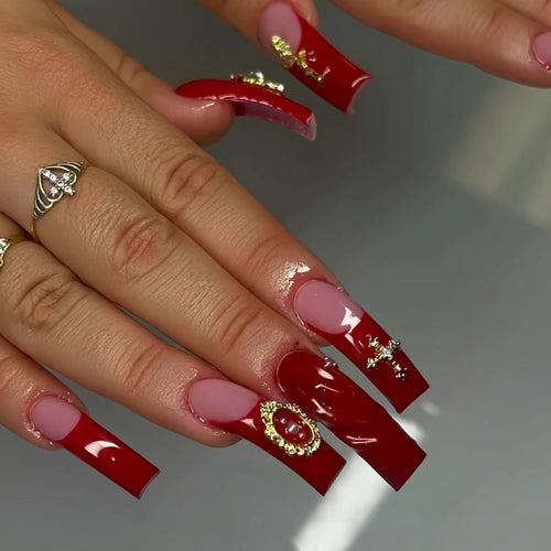Elegante Stiletto Nagelkunst Karnz