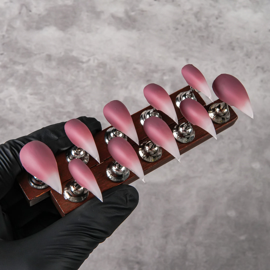 Künstlerische Stiletto-Nagelspitzen