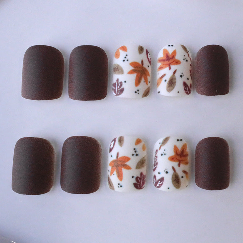 Herbst-inspirierte florale Nagelkunst-Verstärkungen Karnz