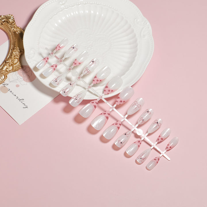 Elegantes florales Akzent Press-On Nagelset Karnz