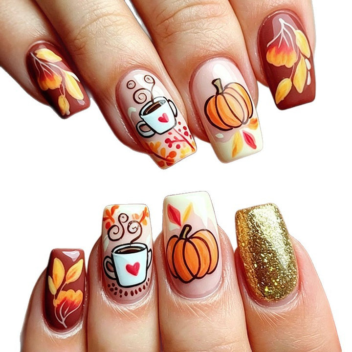 Künstlerische herbstliche Nagelkunst Karnz