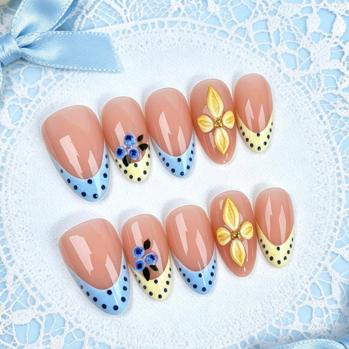 Elegantes Blumenmuster Press-On Nagelset