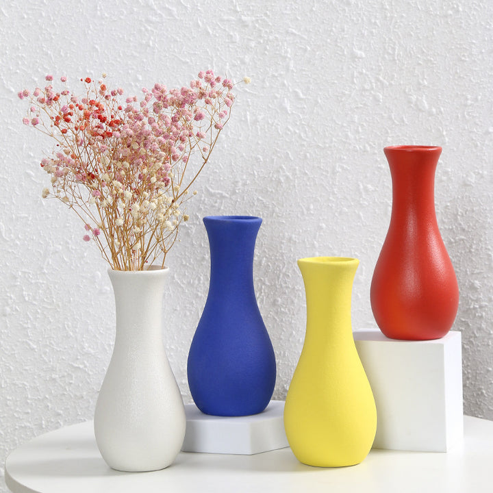 Zeitgenössische Matte Keramik Blumenvase Karnz