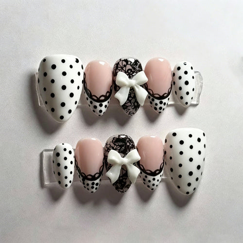 Elegantes Polka-Dot- und Spitzen-Presse-Nagel-Set