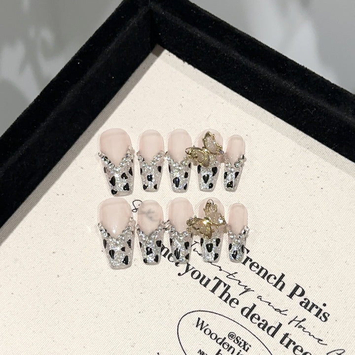 Glamourös Schmetterlings-verziertes Nagelkunstset