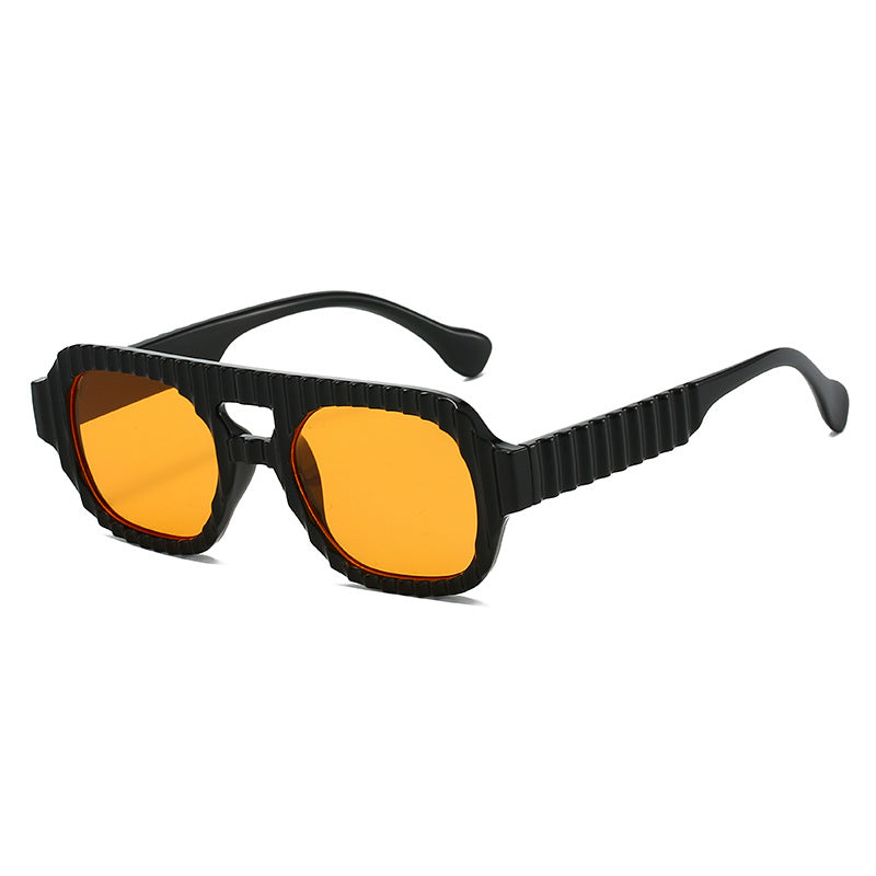 Damen modische Sonnenbrille im futuristischen Design mit strukturiertem Rahmen Karnz