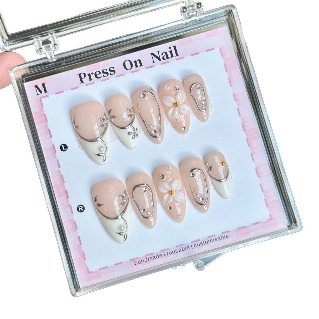 Handgemachtes Floral Press-On Nagel Kunst Set