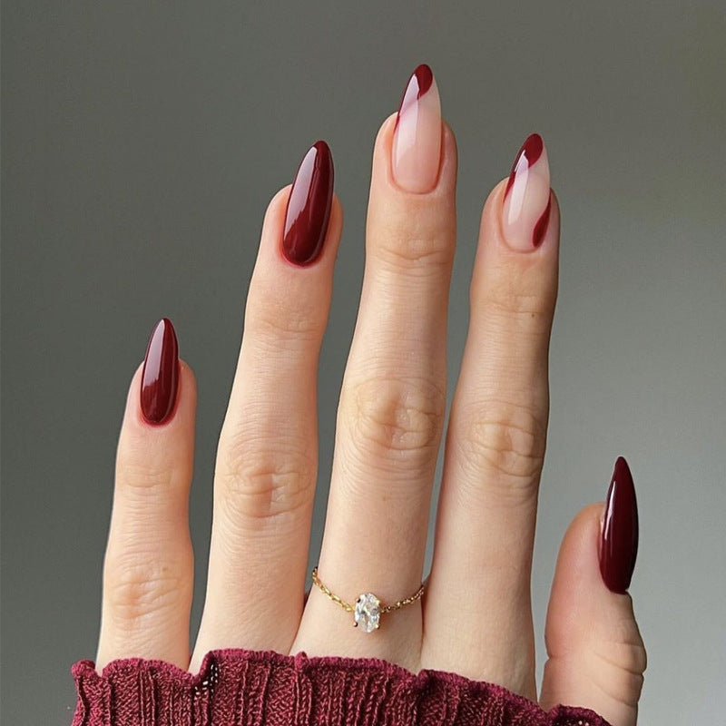 Elegante Stiletto-Nagelverlängerungen