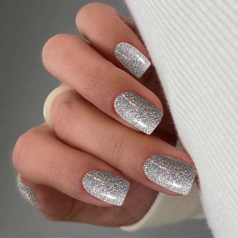 Glitzernde Press-On-Nagelspitzen Karnz