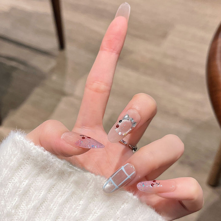 Künstlerisches Press-On Nail Set Karnz
