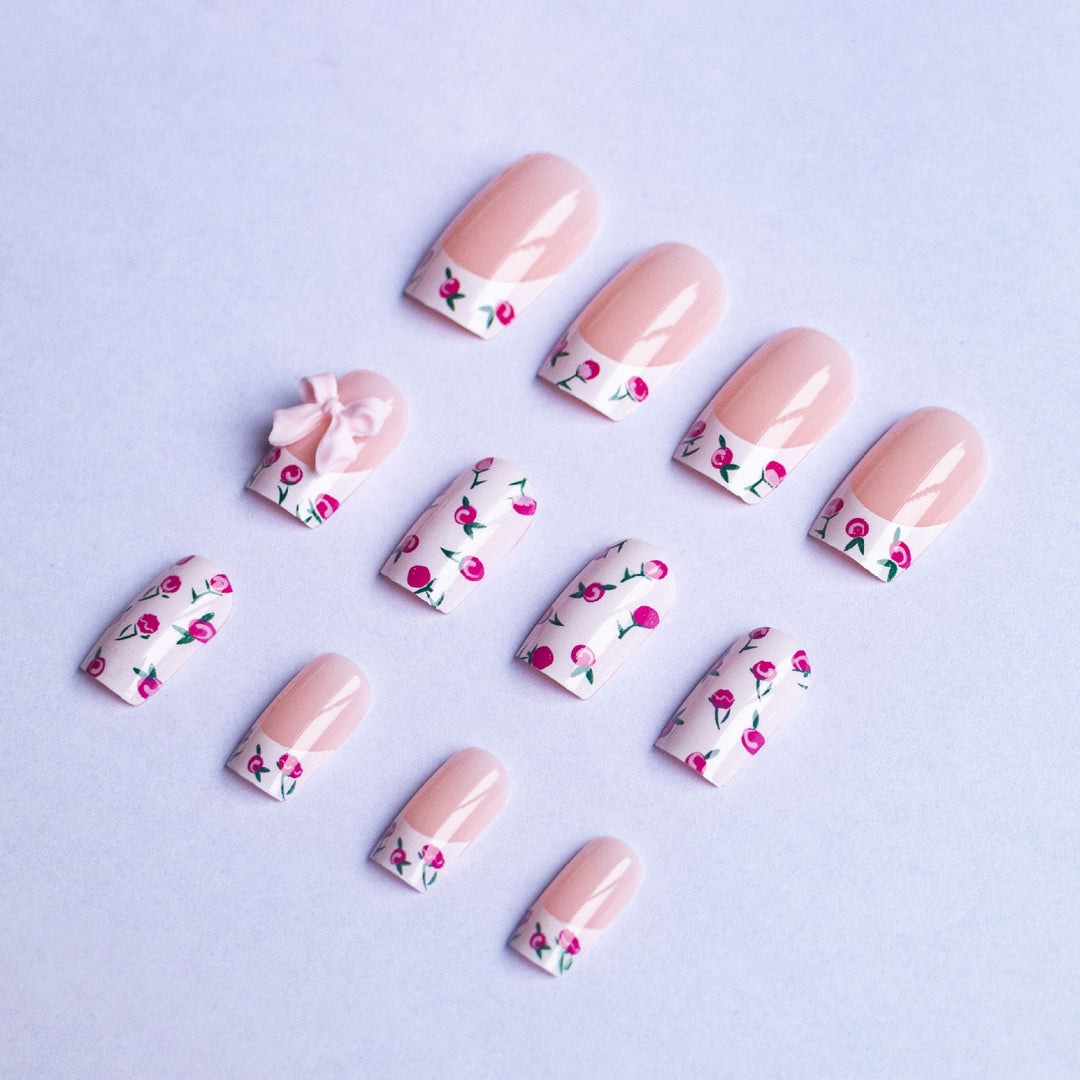 Florale Schleifen Nagelkunst