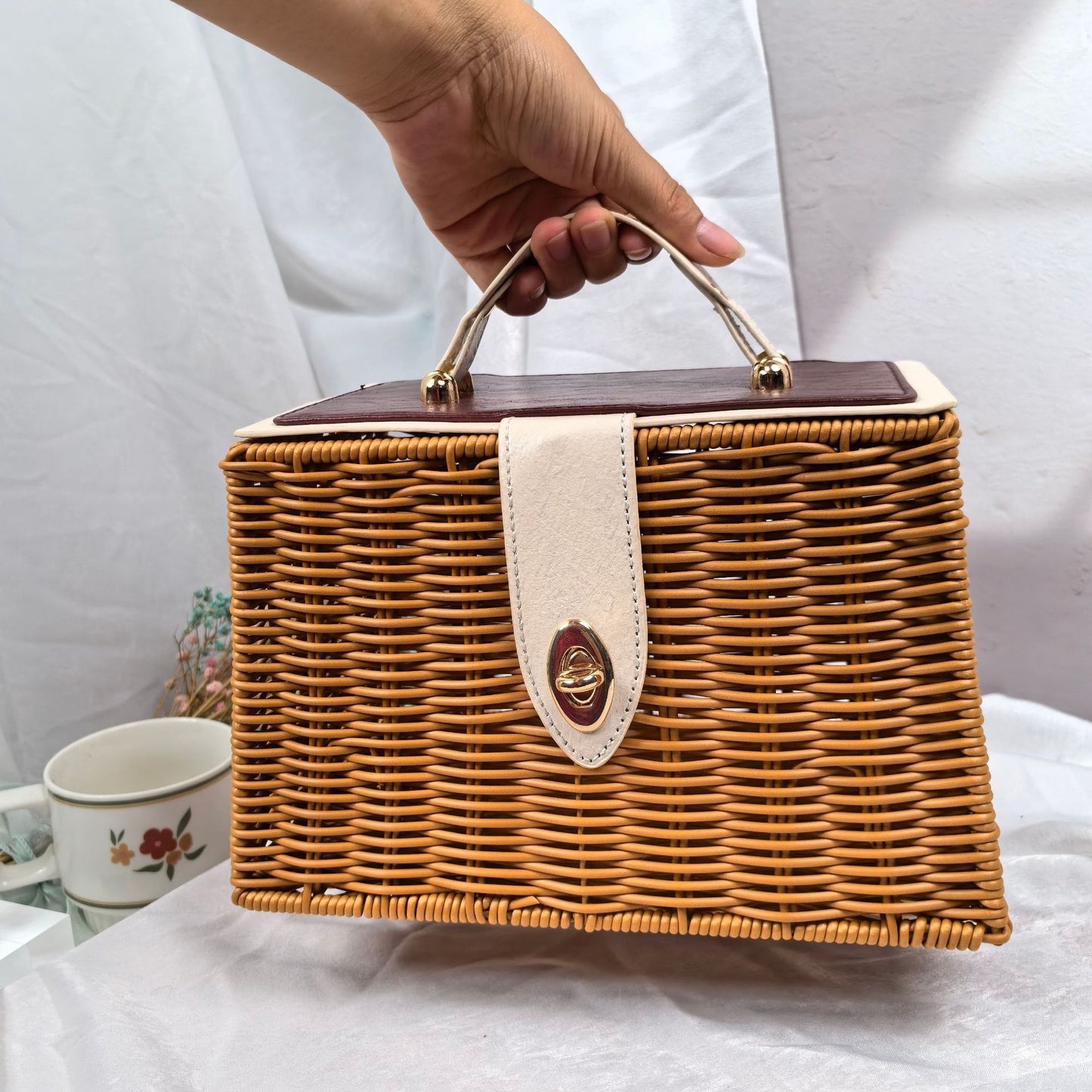 Damen eleganter geflochtener Handtasche mit Holzdeckel Karnz
