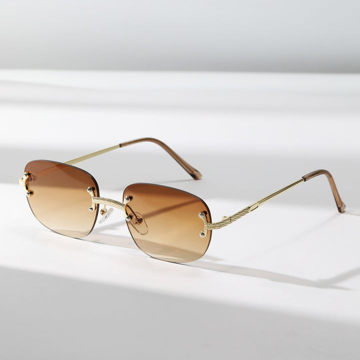 Damen oversized Sonnenbrille mit luxuriösen Akzenten Karnz