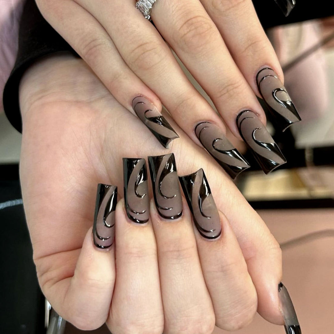Stylische Abstract 3D Nagelkunst Verlängerungen Karnz