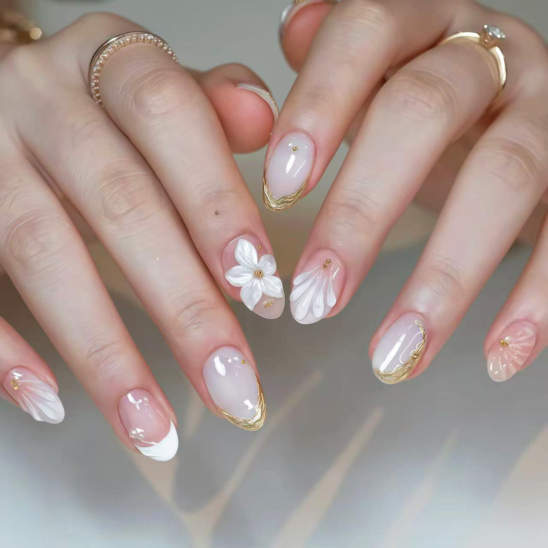 Elegantes dekoratives Press-On-Nageldesign-Set