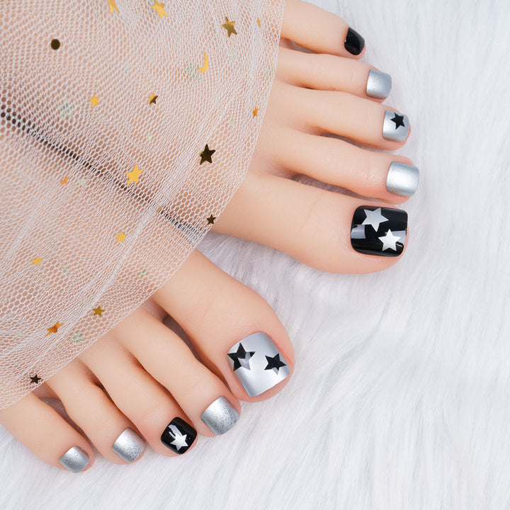 Sternenbesetzte Nagelkunst