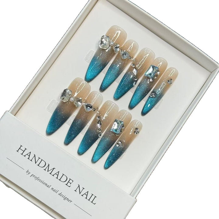 Glamouröses dekoratives Nagelset