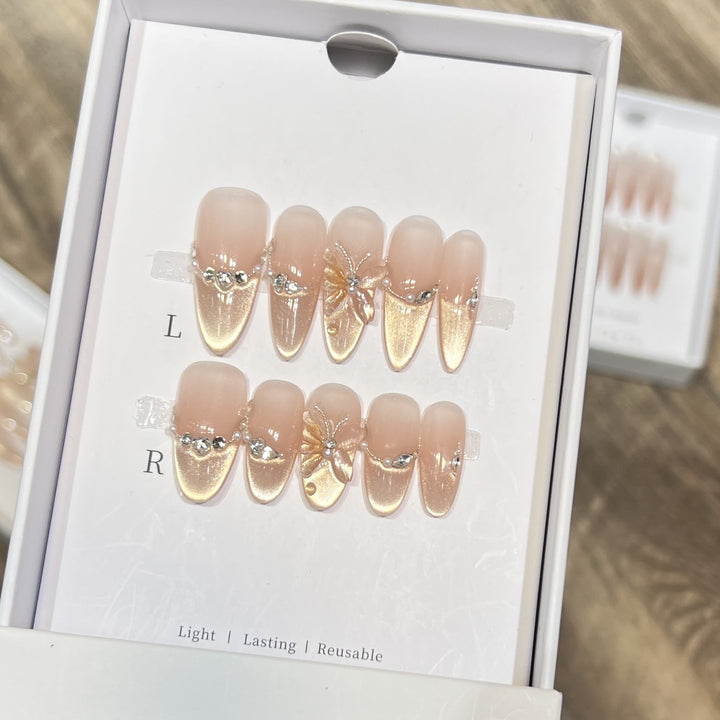 Elegantes blumeninspiriertes Press-On-Nagelset