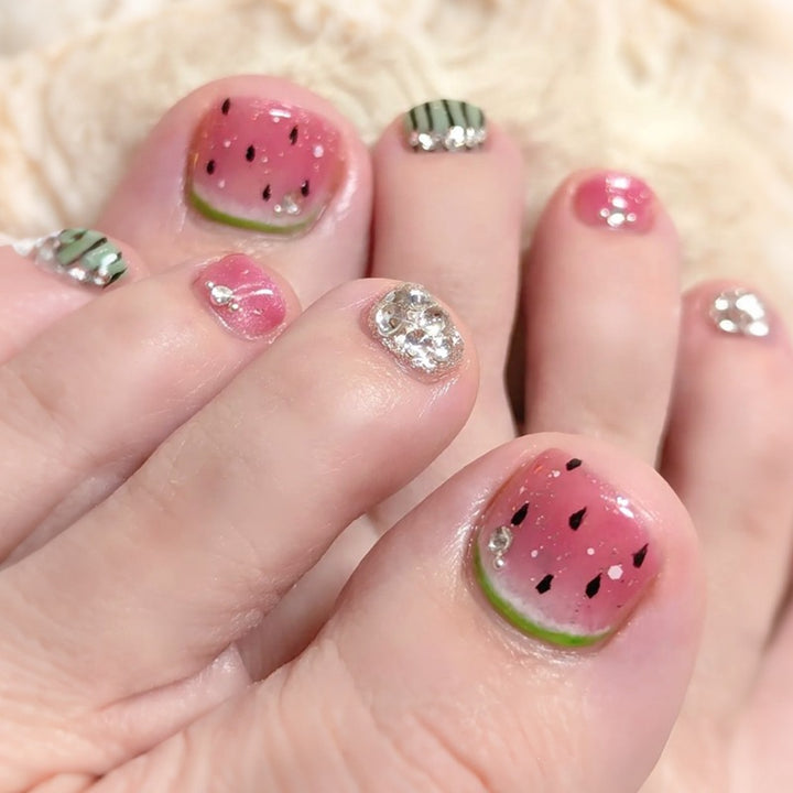 Kreatives Nageldesign-Set mit Wassermelonenelementen Karnz