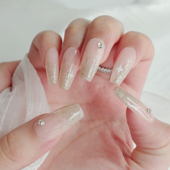 Schmetterlings-verzierte Press-On Nagelset
