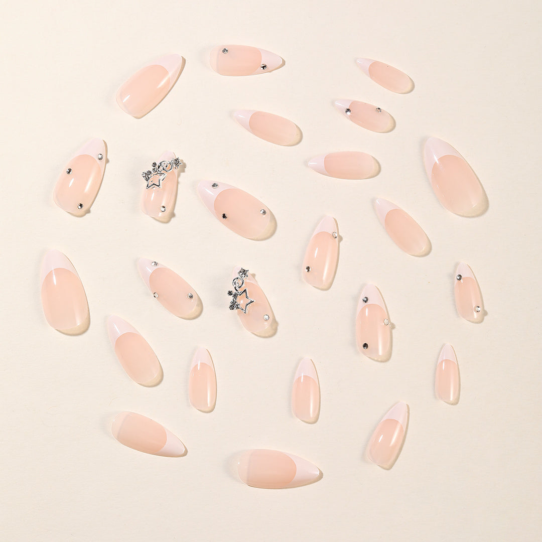 Hochglanz Stiletto Nagelkunst Karnz
