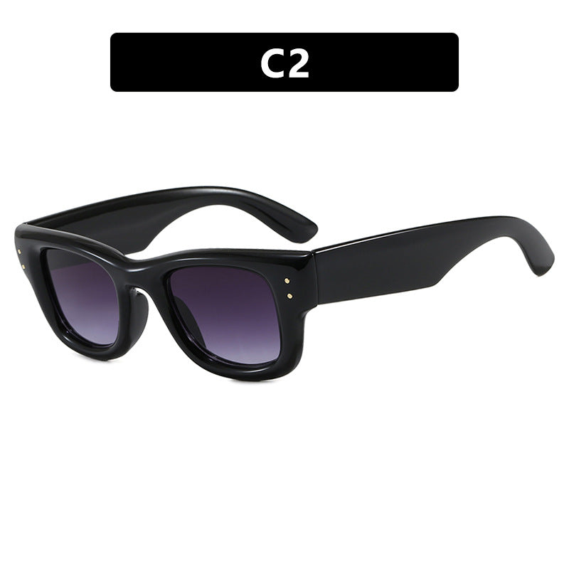 Damen modische Sonnenbrille mit breitem, elegantem Rahmen und schützendem UV-Filter Karnz