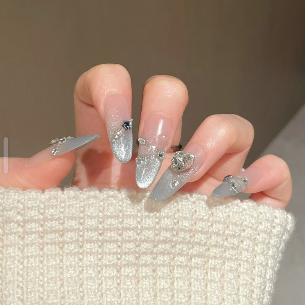 Glamouröse Nagelspitzen Karnz