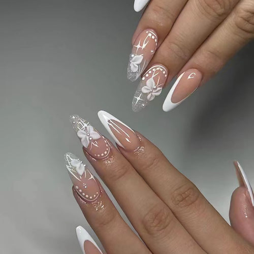Elegante mit Blumen akzentuierte Stiletto Press-On Nägel Karnz 1789085850