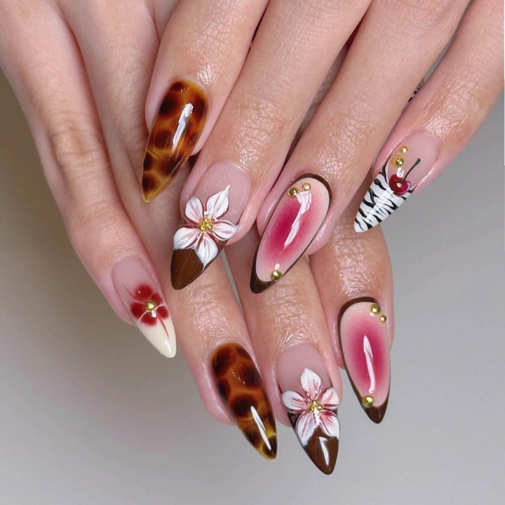 Dekorative Floral Press-On Nagelset Karnz 1787294384