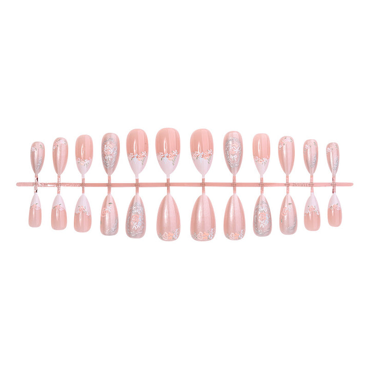 Elegantes florales Press-On-Nagelkunst-Set Karnz