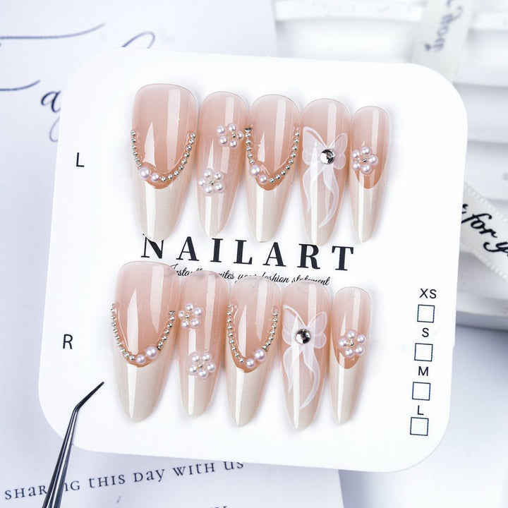 Kreatives thematisches Press-On-Nagelset Karnz