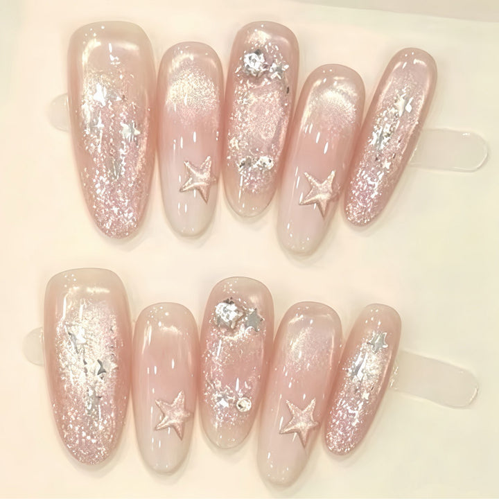 Glamouröse 3D Nagelstyles Karnz
