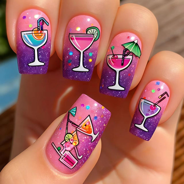 Kreative Kunstnägel mit Fröhlichem Cocktail-Motiv Karnz